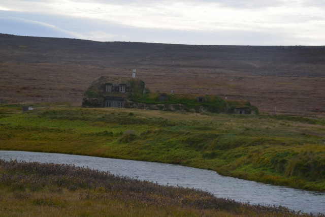 Saenautasel Turf Houses